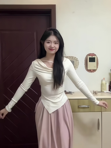 大码胖mm韩系温柔风套装早秋设计感不规则长袖上衣+半身裙两件套