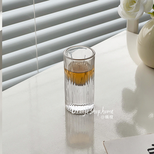 轻奢透明玻璃迷你小酒杯子家用高颜值白酒杯创意小众烈酒杯一口杯
