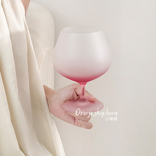橘橙设计感渐变粉磨砂高脚杯