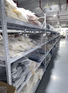 直播链接公司搬迁～整理出一批质量还不错的货品清仓，每款仅一件