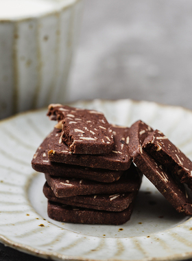 枣叔的店可可巴旦木脆片酥饼代餐休闲小包装网红零食粗粮健身代餐