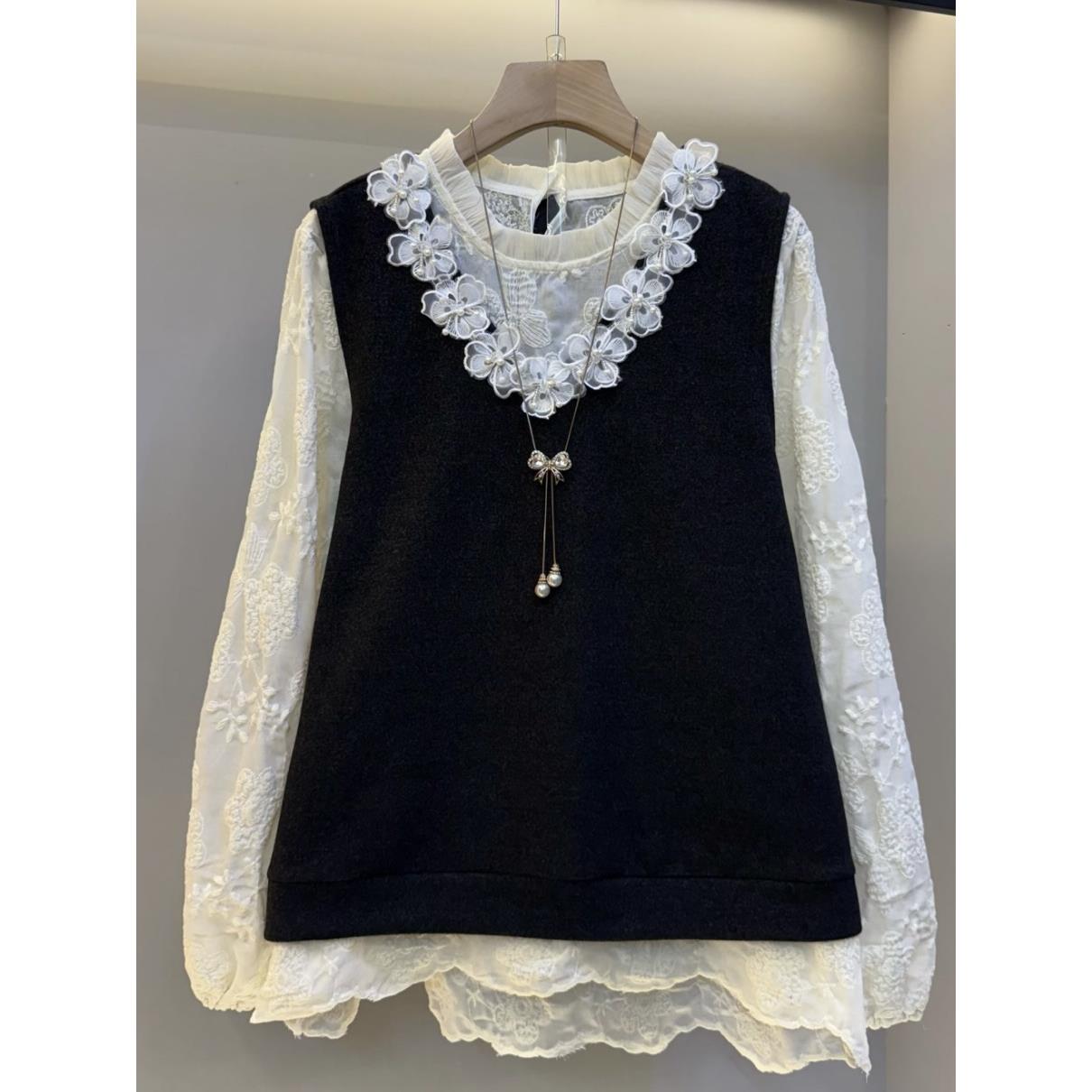 2025秋冬新款大码女装时尚洋气蕾丝花朵马甲上衣打底衫内搭两件套