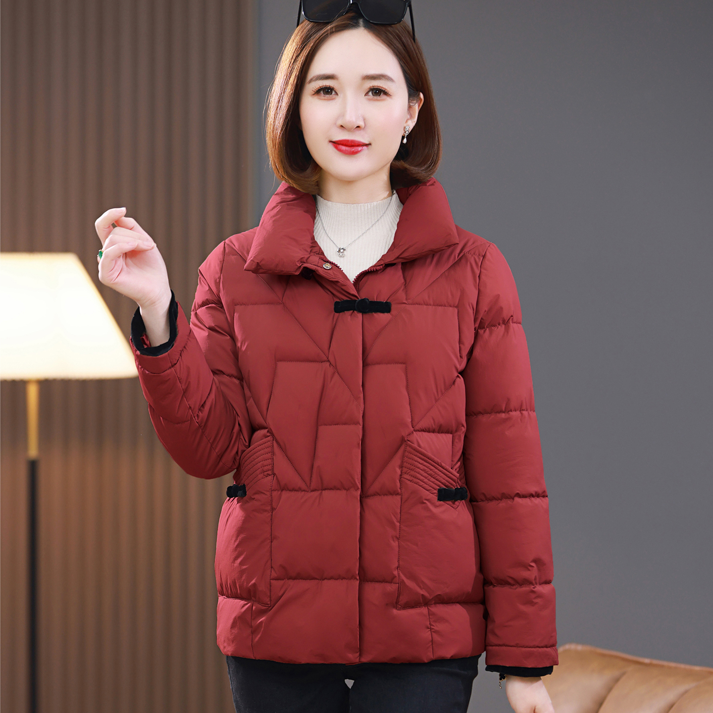 大码棉服女短款2025新款小个子妈妈时尚立领红色洋气休闲棉衣外套