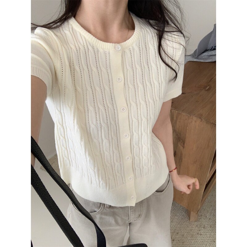 韩系休闲风圆领麻花短袖T恤女2026春季新款修身显瘦纯色百搭上衣