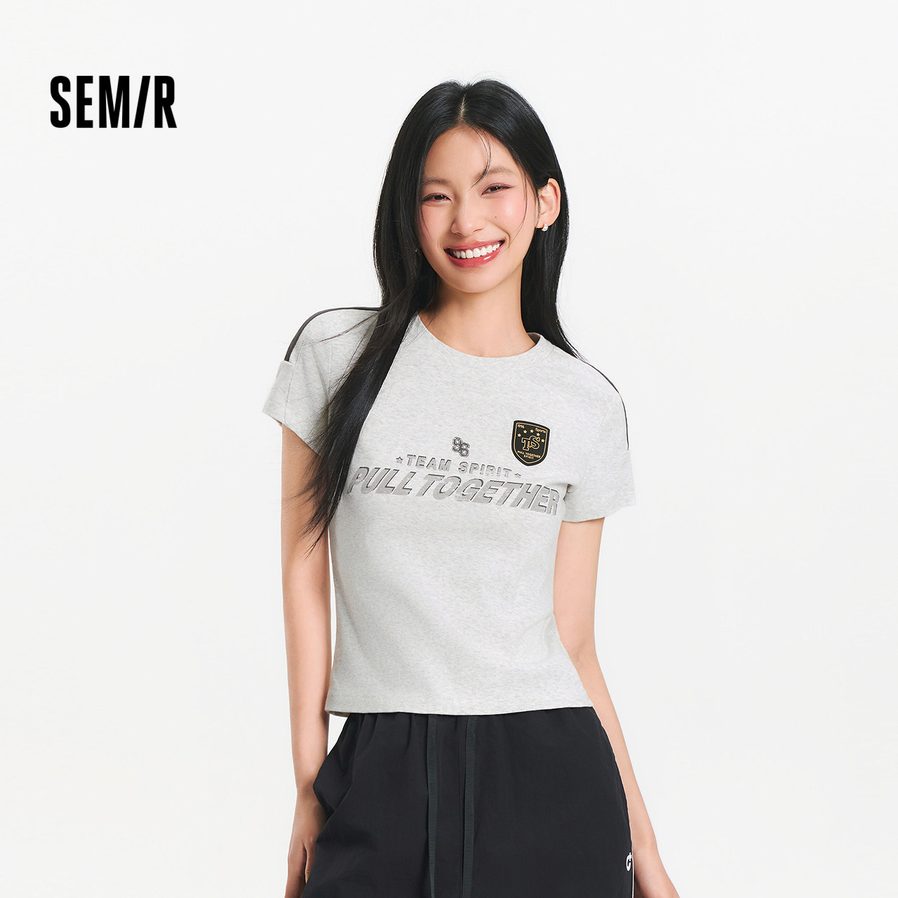 森马短袖T恤女夏季短款修身字母印花正肩上衣美式复古运动风衣服