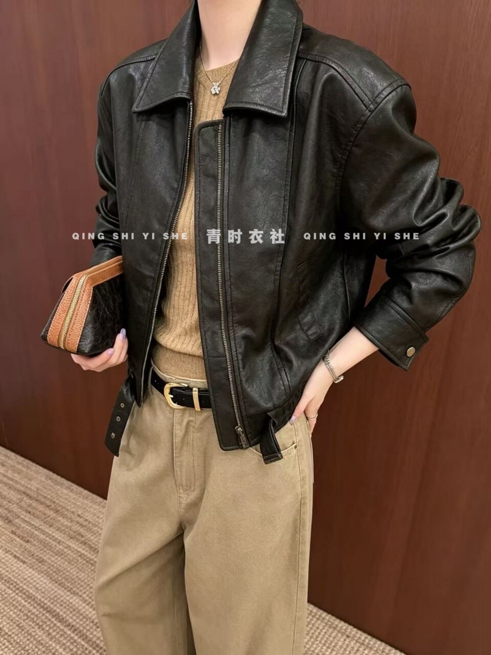 26088 复古机车风翻领短款皮衣外套女秋季新款宽松小个子夹克上衣