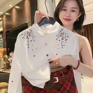 新款 女2026春季 高级感气质减龄百搭衬衣 衬衫 欧货重工刺绣翻领长袖