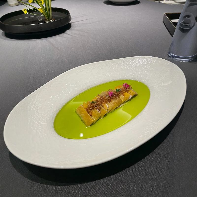 酒店中厨餐具白瓷旦形陶瓷盘冷菜盘特色菜会所创意菜盘子凉菜白盘