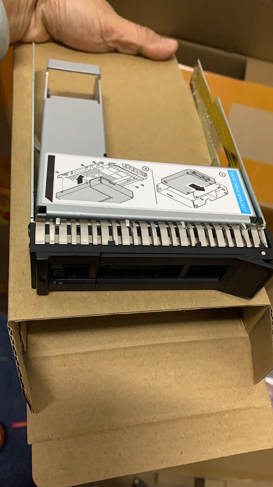 SR3.5硬盘托架 原拆机 九成新以上成色