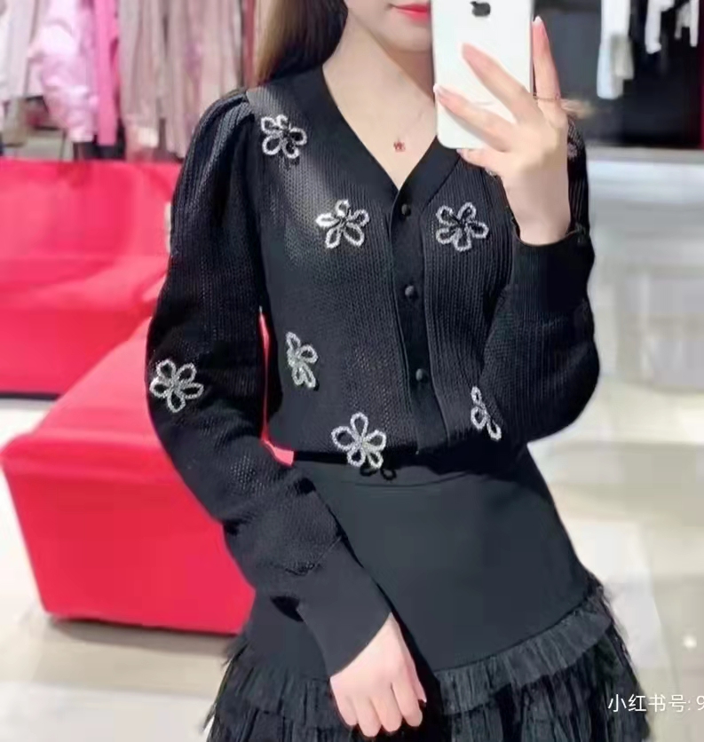 针织开衫V领单排扣水钻花朵