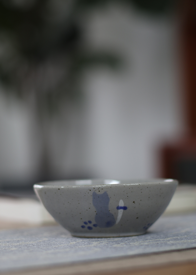 外贸出口瓷器手绘釉下彩猫咪碟