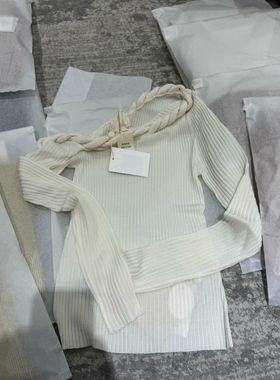 NONETONE 极细巴素兰羊毛罗马绳装饰露肩长袖针织上衣