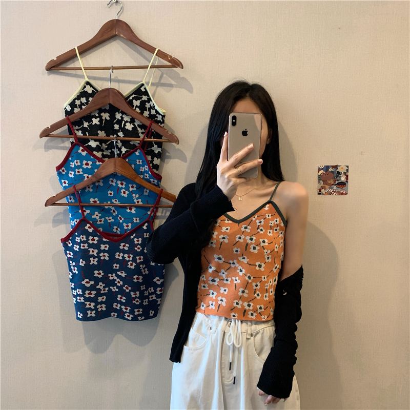 Real price ~ small fresh flower knitted short slim suspender vest