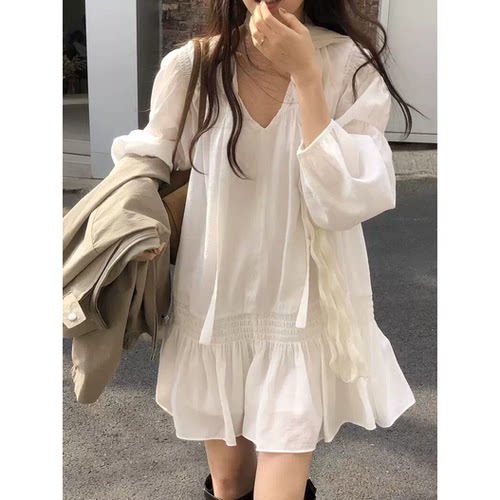 心动白月光博主同款韩国2026春夏新款系带V领灯笼袖白色娃娃裙女