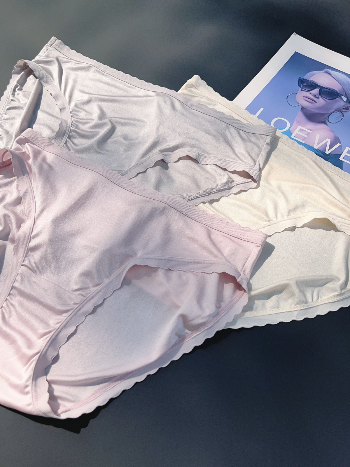 1022  2条装夏季无痕内裤100%桑蚕丝内裤舒适透气速干吸汗