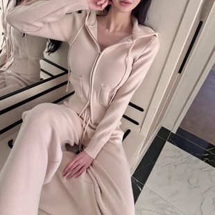 韩国东大门代购秋冬加绒休闲套装狐狸羽绒服