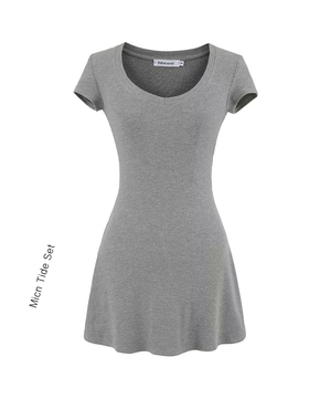 性感低胸桃心领针织短袖连衣裙女夏新款收腰大摆量伞裙运动短裙