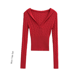 红色连帽v领麻花毛衣女秋季收腰内搭本命新年针织打底衫短款上衣