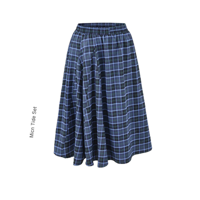 慵懒蓝色格纹廓形蓬蓬裙女