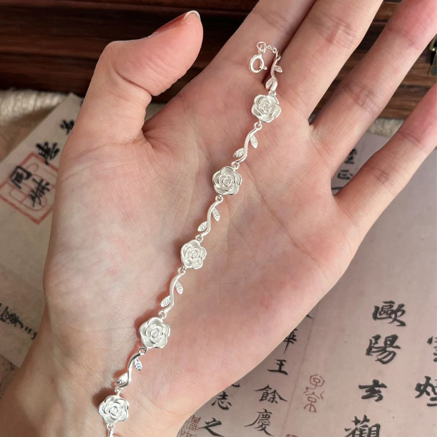 999银玫瑰花精致藤蔓手链