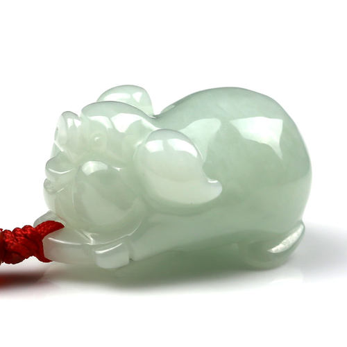 翡翠生肖猪玉吊坠男女款立体小猪