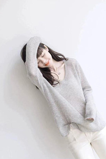 2026年新款春秋女纯色气质通勤性感欧美V领针织纯色慵懒风长袖