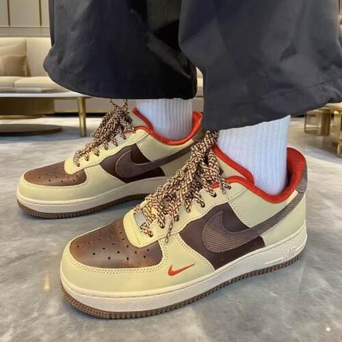 耐克/Nike Air Force 1 AF1 棕色低帮经典休闲运动板鞋HQ3447-222