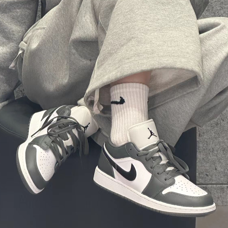 耐克/Air Jordan 1 Low 灰色男女同款休闲低帮篮球鞋 553558-152,运动鞋new,板鞋,淘宝优惠券,粉丝福利购,淘宝优惠卷