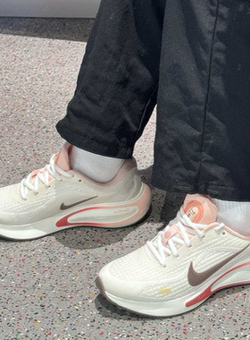 耐克/Nike Journey Run 缓震回弹防滑透气女款跑步鞋 IB4663-121