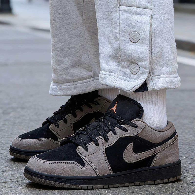 耐克/Nike Air Jordan 1 黑棕男款复古百搭低帮篮球鞋 IB7109-005,运动鞋new,板鞋,淘宝优惠券,粉丝福利购,淘宝优惠卷