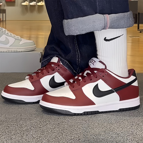 耐克/Nike Dunk Low GS 红白黑女子复古低帮休闲板鞋 FZ4352-600