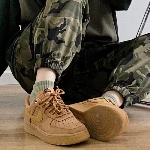 耐克/Nike Air Force 1 空军一号黄色男子复古板鞋  CJ9179-200