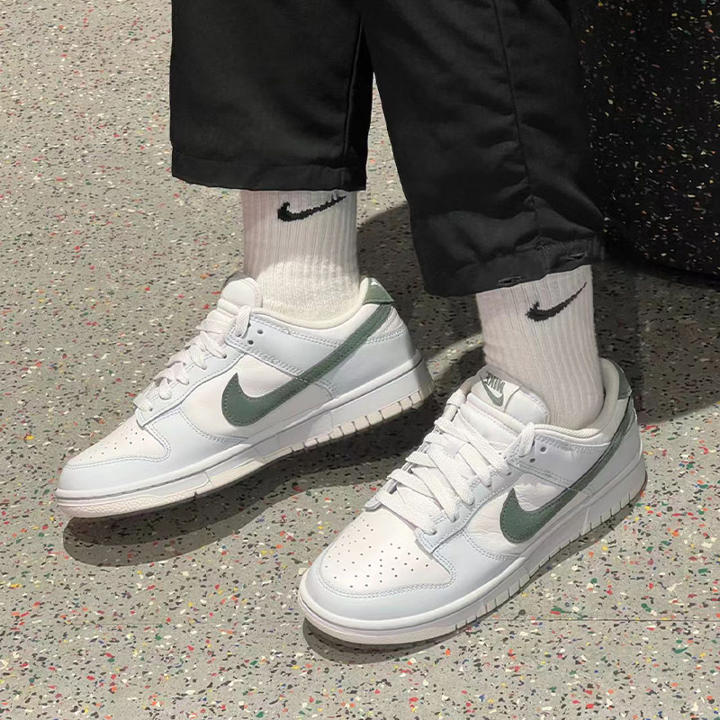 耐克/Nike Dunk Low 防滑减震男款低帮休闲板鞋 银白 IM3371-030