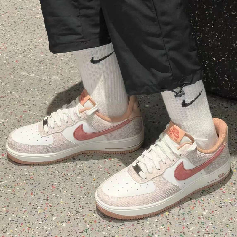 耐克/Nike Air Force 1 白棕色男款低帮舒适休闲板鞋 HF2898-100,运动鞋new,篮球鞋,淘宝优惠券,粉丝福利购,淘宝优惠卷