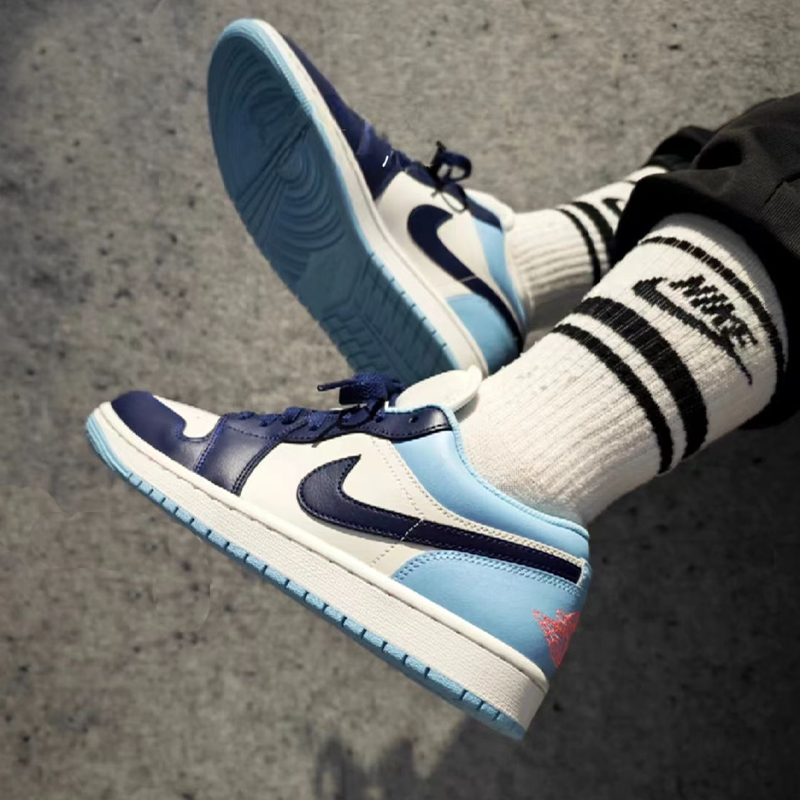 耐克/Nike Air Jordan 1 Low 白蓝运动休闲复古篮球鞋 553558-149,运动鞋new,板鞋,淘宝优惠券,粉丝福利购,淘宝优惠卷