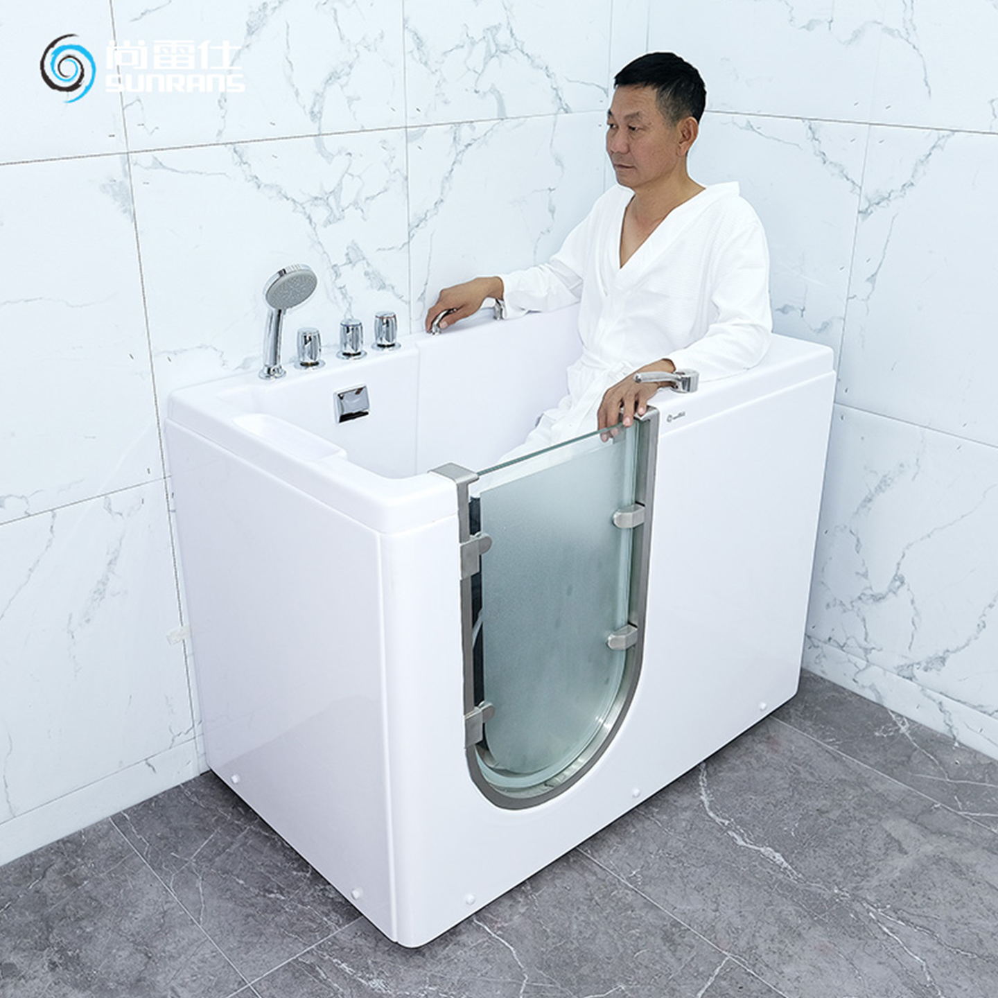 老人专用步入式浴缸侧开门防滑