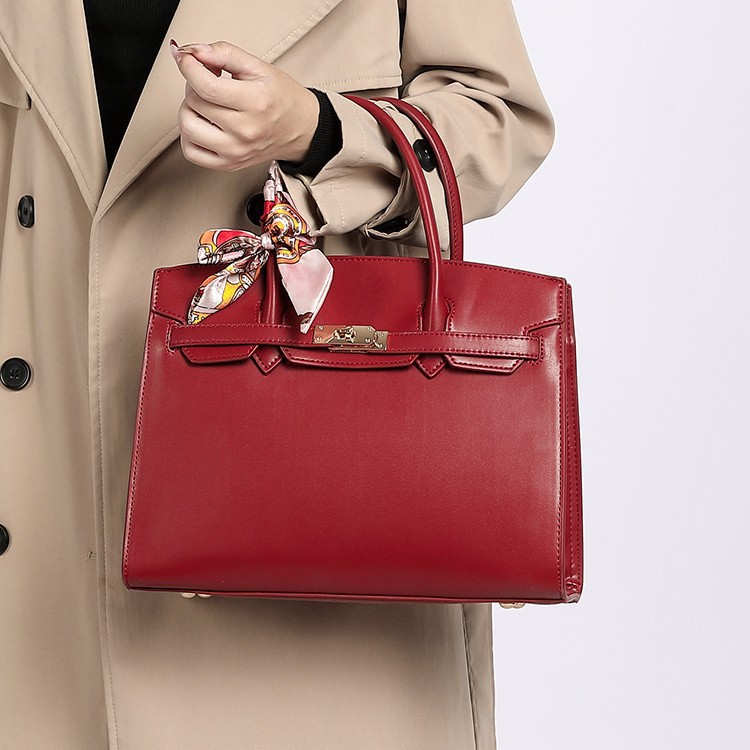 2025新款韩版时尚手提包女包质感凯利包小众设计单肩斜挎包红色包