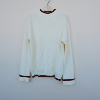 专柜正品超值宽松圆领提花毛衣