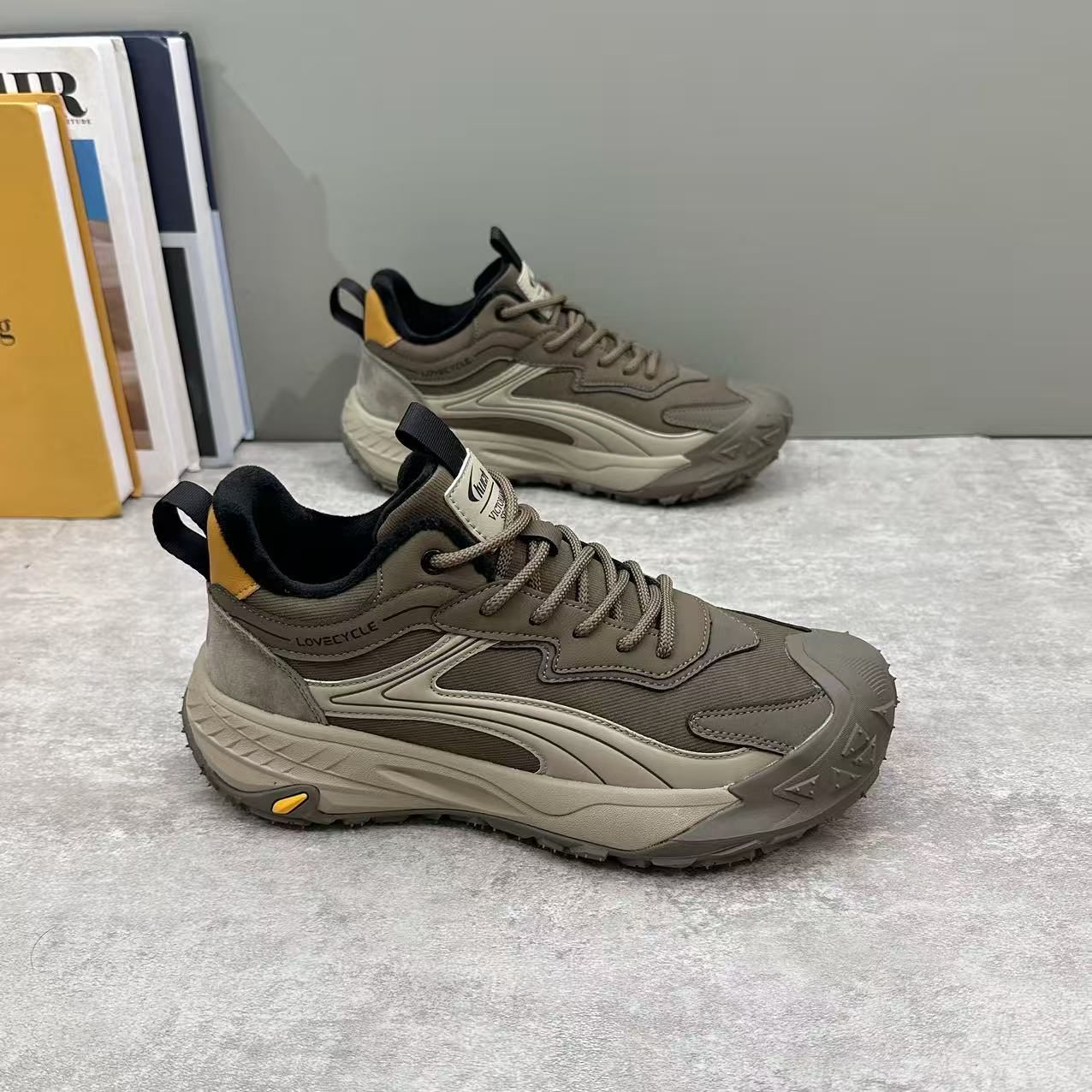 男鞋2025冬季新款加绒保暖棉鞋男士休闲运动鞋户外防滑厚底登山鞋