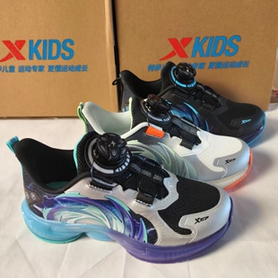 特步儿童男小童春秋季跑步鞋网面透气防滑轻便纽扣运动鞋断码处理