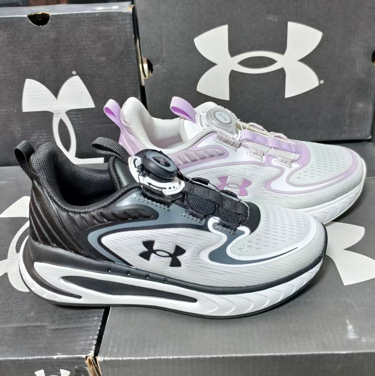 安德玛儿童秋冬季跑步鞋