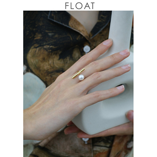 浮漾FLOAT小众设计戒指女金属圆柱体法式 镀18K金食指指环 珍珠时尚