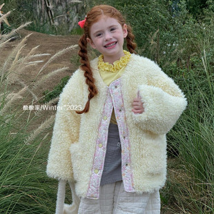 女童奶黄色碎花两面穿毛毛衣冬季新品韩系女宝宝可爱棉衣外套洋气