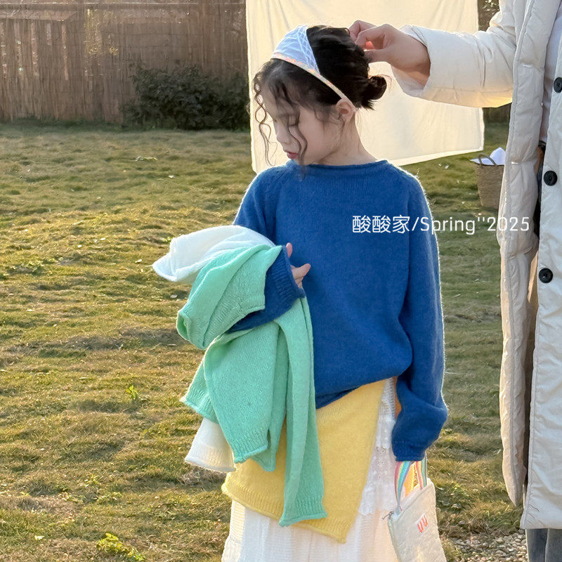 女童圆领多巴胺色系毛线衣