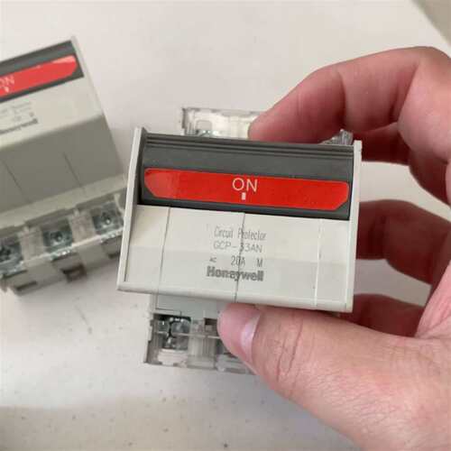 可维修#断路器 断路器GCP-33AN 20A 3只，10