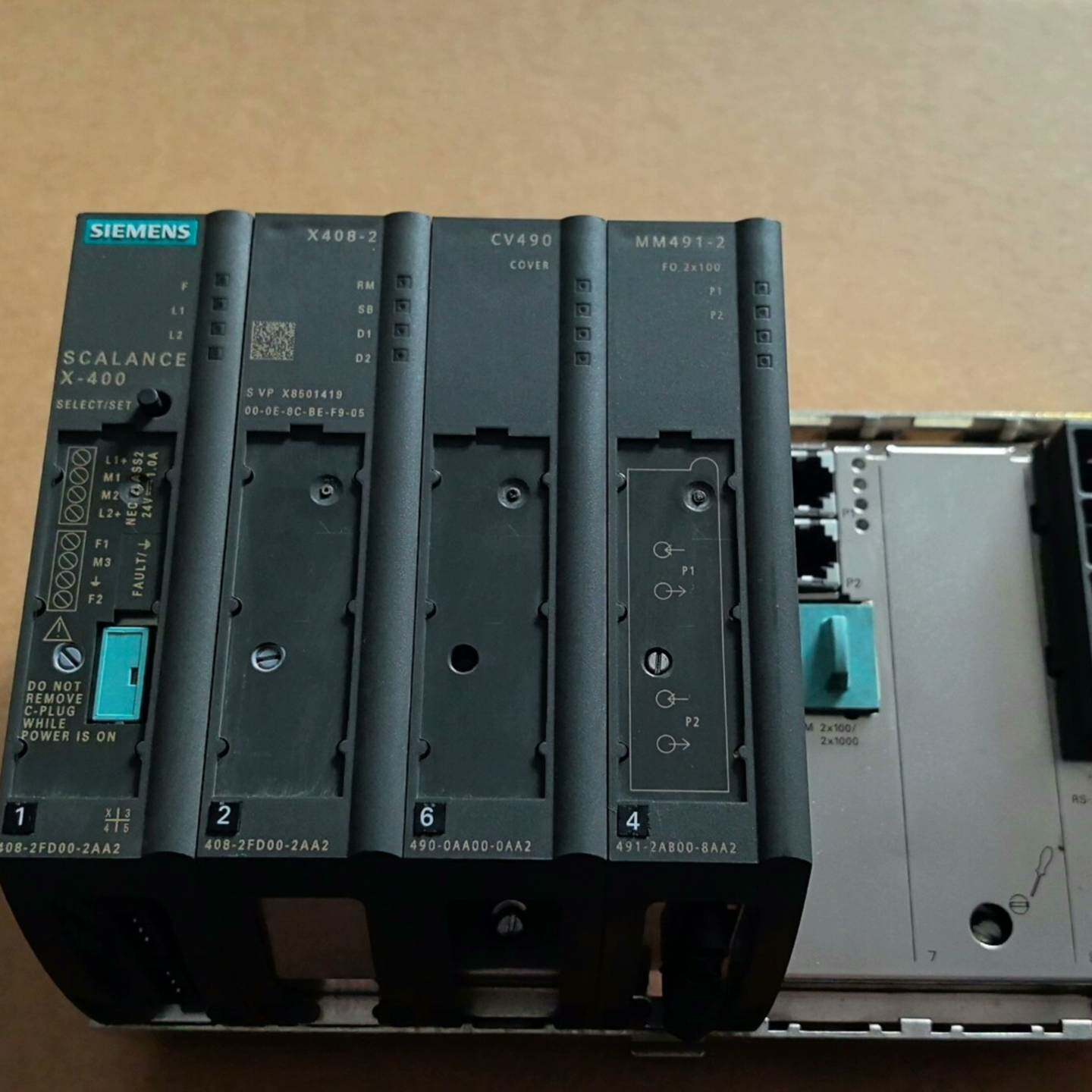 可维修6GK5系列交换机一套，其它元器件