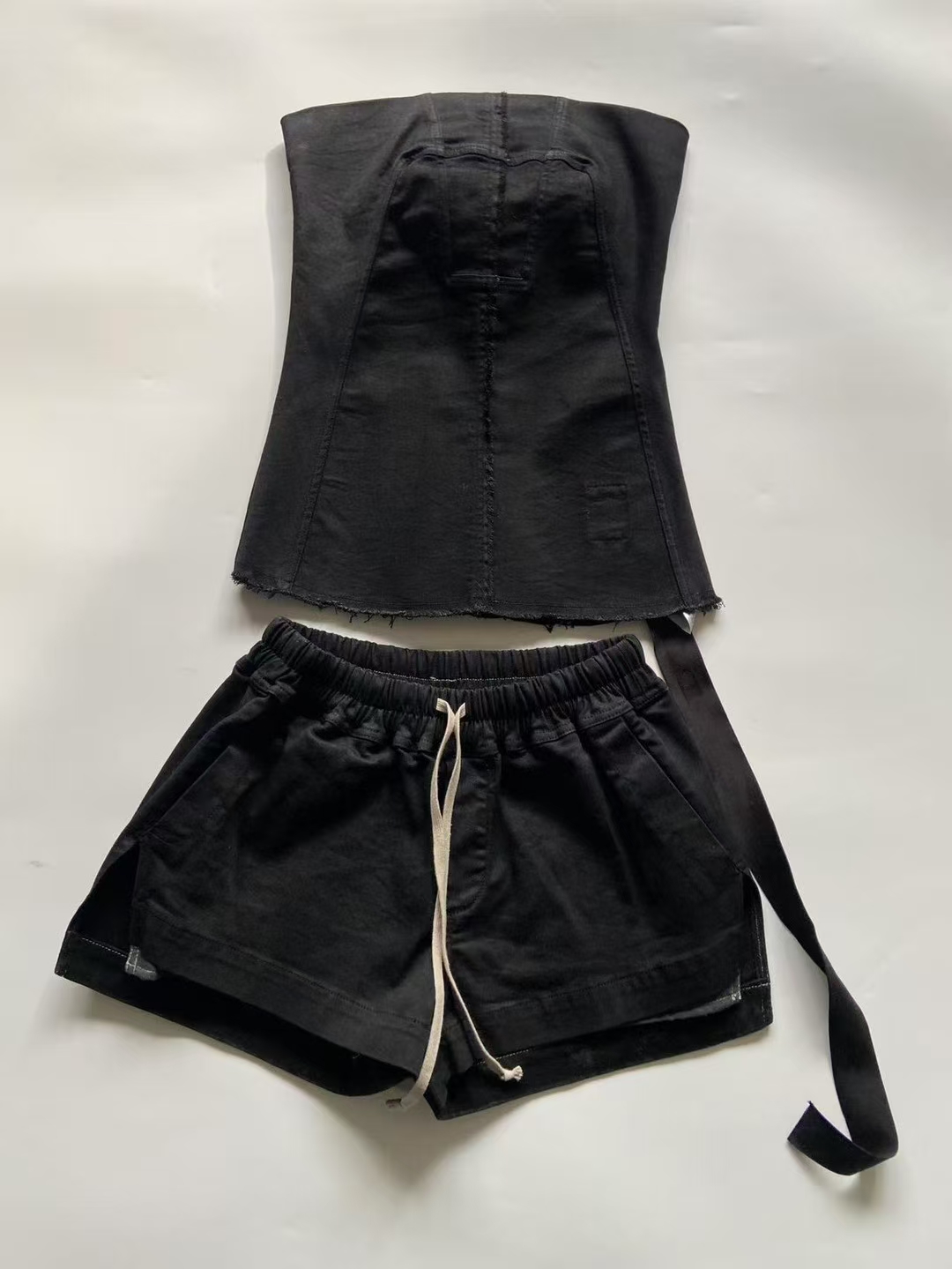 RICK OWENS DRKSHDW  2025ss 黑色特殊重洗水牛仔短裤