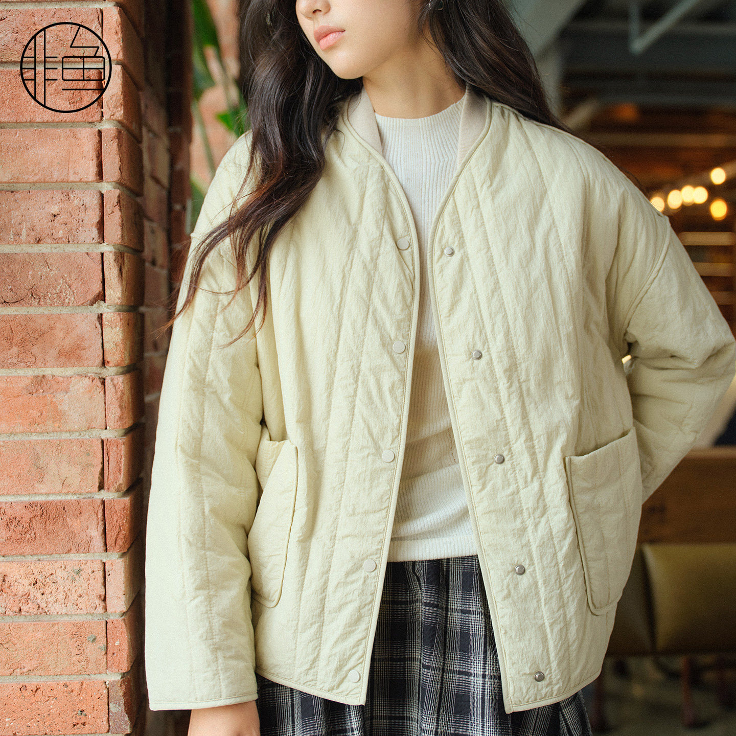 非鱼2025年秋冬新款文艺休闲风绗线棉服拼接螺纹领女通勤百搭外套