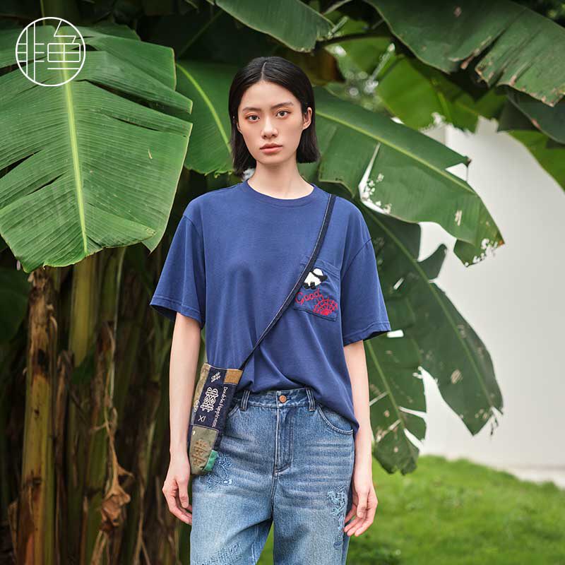 非鱼24秋新品T恤宽松趣味刺绣熊猫图案t文艺百搭短袖套头女上衣