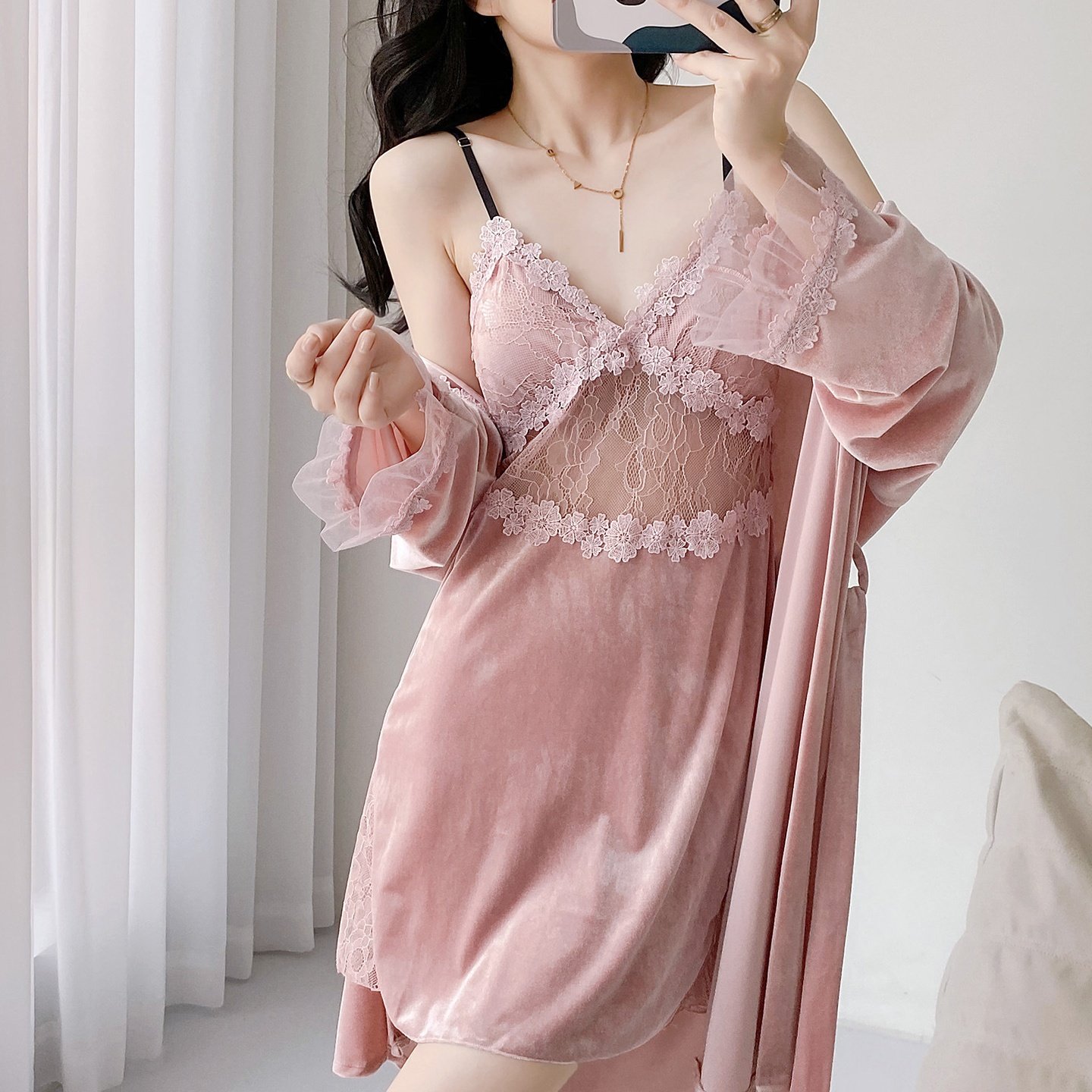 金丝绒睡衣女秋冬季韩版长袖睡袍套装冬天性感蕾丝吊带睡裙两件套,女士内衣/男士内衣/家居服,睡袍/浴袍,淘宝优惠券,粉丝福利购,淘宝优惠卷